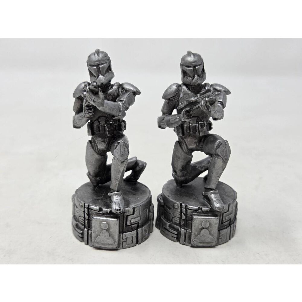 STAR WARS 2005 SAGA EDITION CHESS SET REPLACEMENT PAIR SILVER CLONE TROOPER PAWN